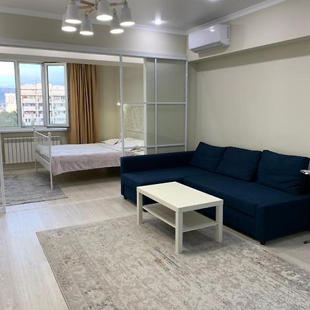 Апартаменты На Назарбаева Almaty Exterior foto